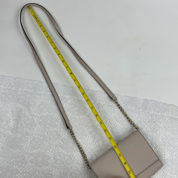 Kate Spade Creme Saffiano Leather Crossbody Bag Gold chain strap Flap snap close - Picture 14 of 15